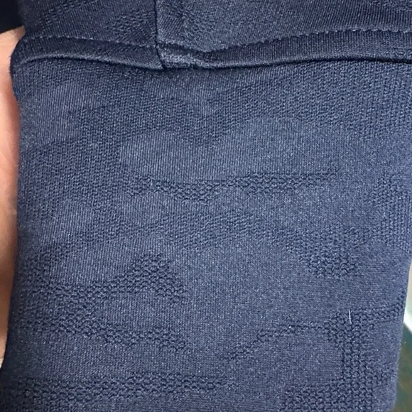 Banana Republic Men's Dark Zip-Up Hoodie Sweater - Picture 9 of 10